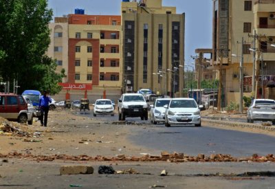 الخرطوم.. إطلاق نار بمقر استخباراتي وإغلاق المجال الجوي