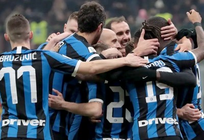 إنتر ميلان يبلغ ثمن نهائي كأس إيطاليا برباعية كالياري