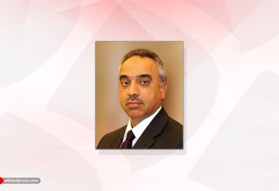 خلف: السيارات أحق بـ"الباركات" من القوارب