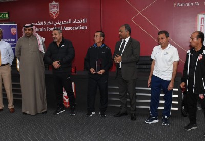 البوعينين يكرّم وفد الاتحاد الآسيوي لكرة القدم