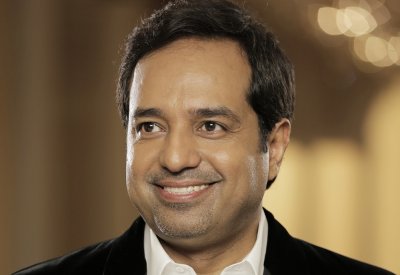 راشد الماجد وماجد المهندس وجون ليجند في  احتفالاتدبي للتسوّق