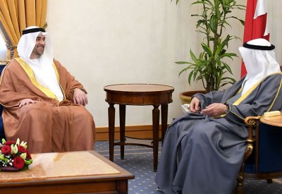 محمد بن مبارك يستقبل السفير عمر سيف غباش
