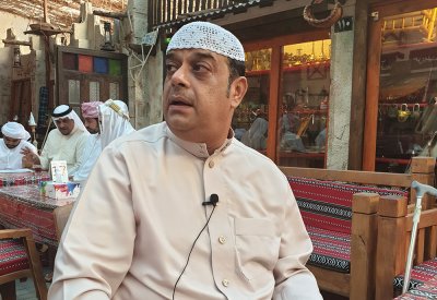 علي الغرير.. اهتدى بشلال الضوء وعمل بعينيين صامدتين للنور