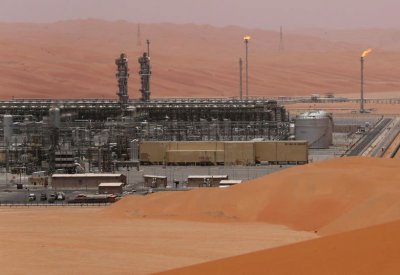 مصر توقع 9 اتفاقيات للتنقيب عن النفط بـ 452 مليون دولار