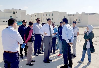 "الإسكان" تنظم زيارة ميدانية للمطورين المتقدمين لمناقصة "اللوزي"