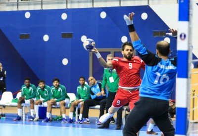 "أحمر اليد" يبلغ الدور قبل النهائي للآسيوية