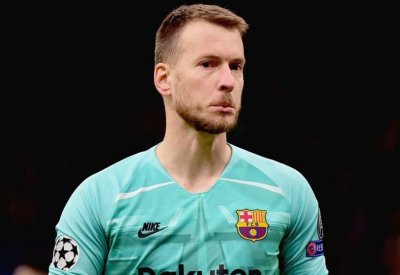 برشلونة يخسر حارسه البرازيلي نيتو