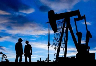 النفط يهبط 2 بالمئة بسبب "فيروس الصين"