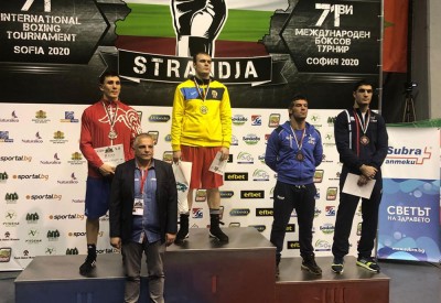 ملاكم المنتخب الوطني "دينيس " يحرز فضية بطولة ستراندجا الدولية للملاكمة