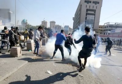 محتجو النجف يهددون بالتصعيد ويدعون لاختيار رئيس غير جدلي