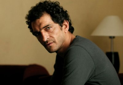 الحبس 6 أشهر لعمرو واكد لتهربه من الضرائب