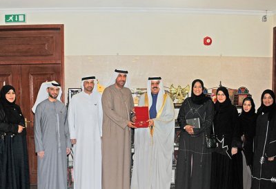 وزير التربية يبحث مع وفد تربوي إماراتي سبل التعاون في المجالات التعليمية