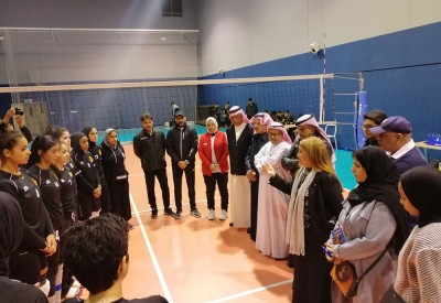 حياة بنت عبدالعزيز تتابع التدريبات والاستعدادات الأخيرة وتحث اللاعبات على تقديم أفضل المستويات