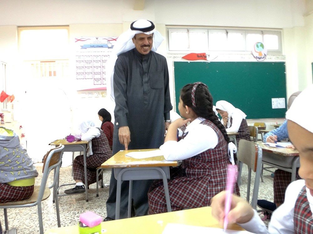 وزير التربية يتفقد سير الامتحانات النهائية ويطّلع على المشاريع التربوية في المدرستين