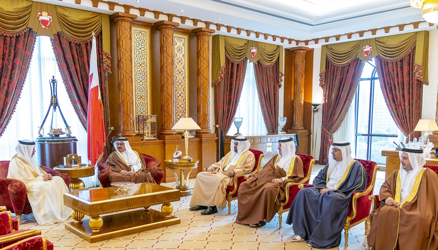 عبداللطيف الزياني وزيراً للخارجية