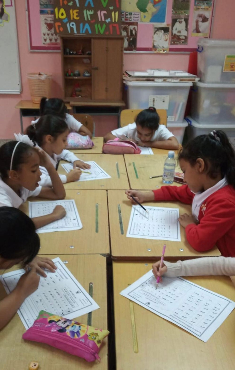 ابتدائية الروضة للبنات تُطبق مشروعًا لتأسيس اللغة العربية بالأول الابتدائي