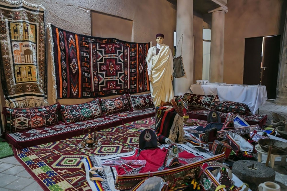 مهرجان الشيخ زايد إبحار في ثقافتي وتاريخي ليبيا ولبنان