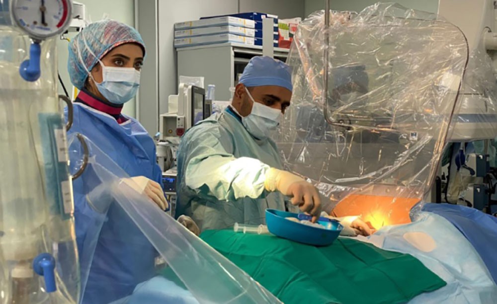 فريق طبي بحريني ينجح في إجراء عملية دقيقة لإصلاح الصمام المايترالي في القلب