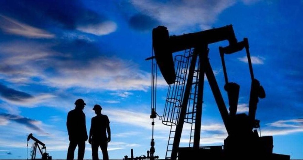 الهجمات الإيرانية تقفز بأسعار النفط والذهب