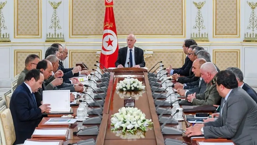 تونس تضع خطة طوارئ تحسباً لتدفق لاجئين من ليبيا