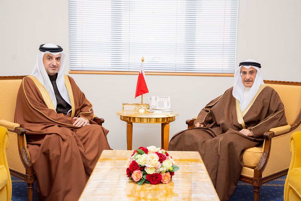 خالد بن عبد الله يستقبل سفير المملكة لدى مصر بمناسبة تعيينه