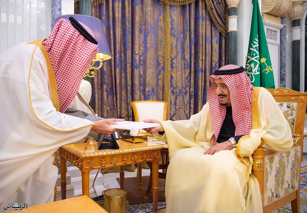 خادم الحرمين الشريفين يتسلم رسالة من جلالة الملك