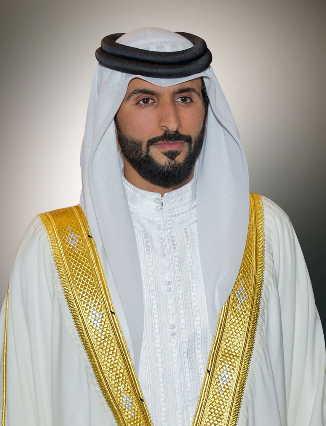 سمو الشيخ ناصر بن حمد يشيد بتضامن الشعب البحريني واهتمامه بأسرة الفنان الراحل علي الغرير