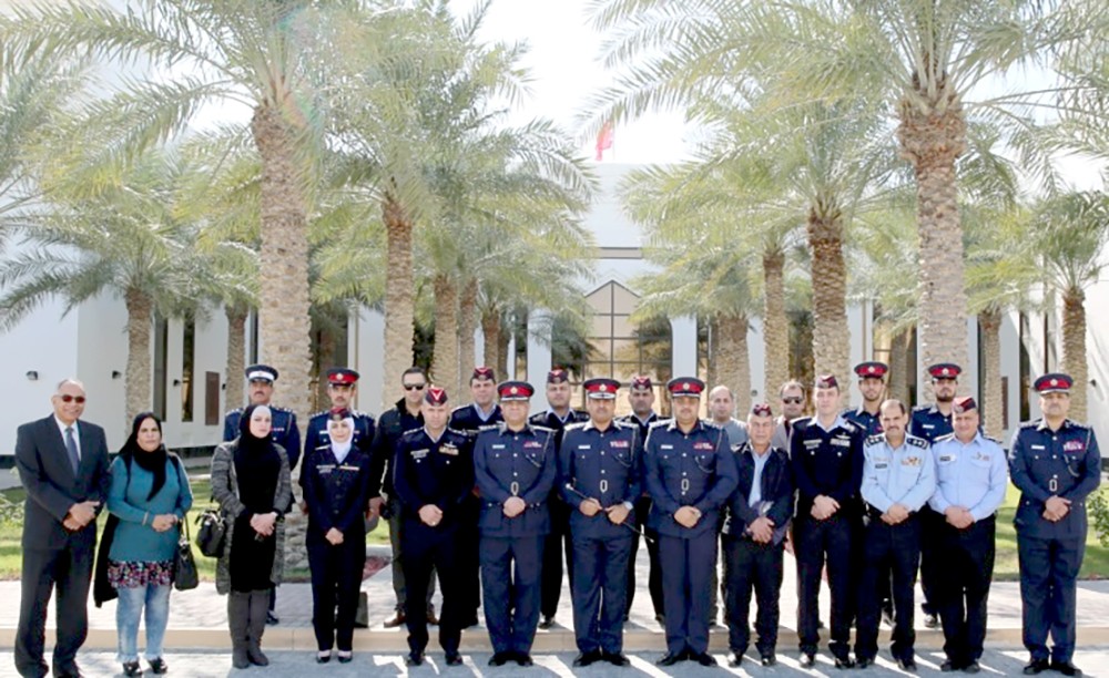 آمر الأكاديمية الملكية للشرطة يستقبل وفدا من طلبة الماجستير بأكاديمية الشرطة الملكية بالأردن