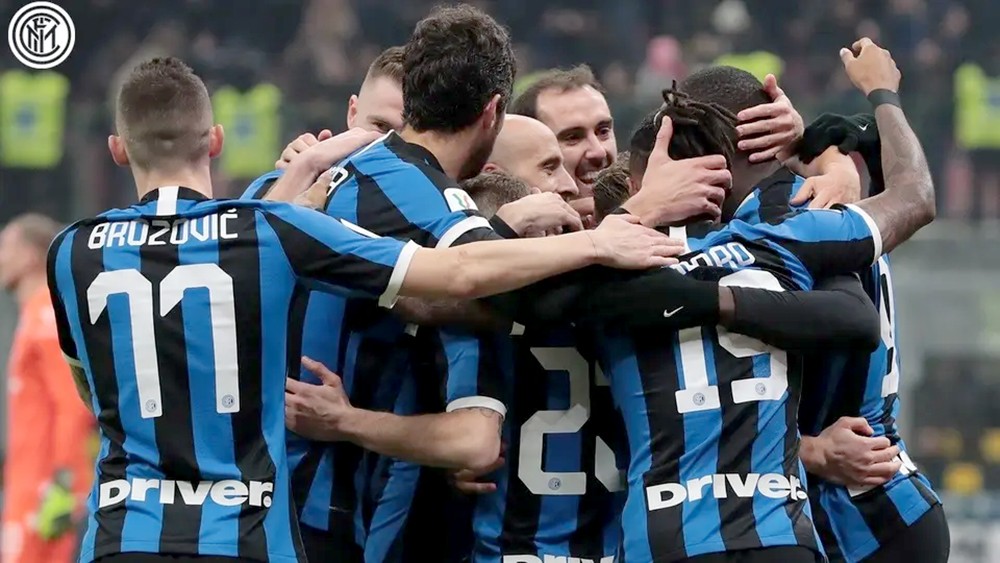 إنتر ميلان يبلغ ثمن نهائي كأس إيطاليا برباعية كالياري