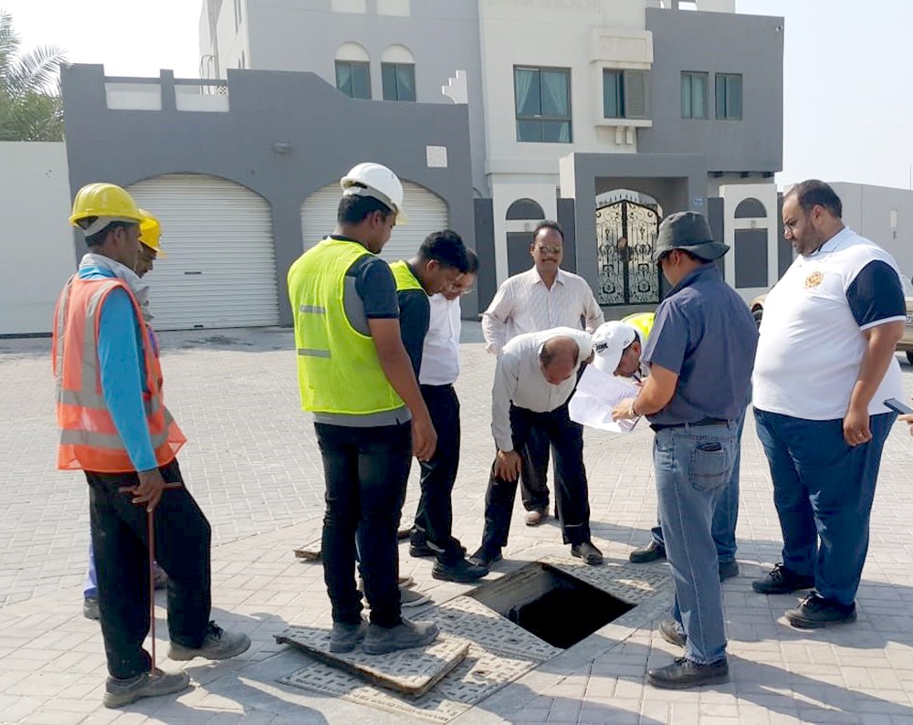 (الأشغال) تنتهي من تنفيذ مشروع إنشاء تصريف مياه الأمطار بمجمع 924 في وادي السيل