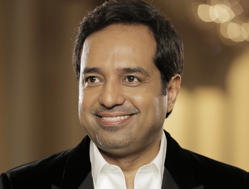 راشد الماجد وماجد المهندس وجون ليجند في  احتفالاتدبي للتسوّق