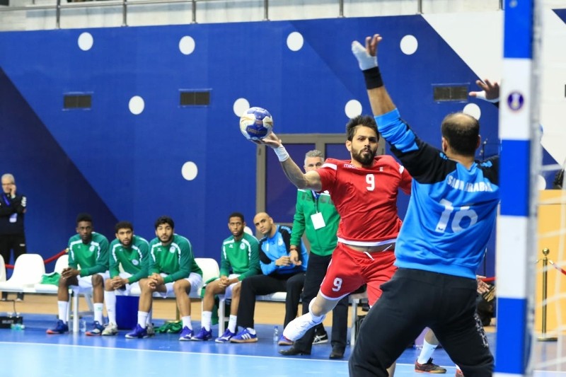 "أحمر اليد" يبلغ الدور قبل النهائي للآسيوية