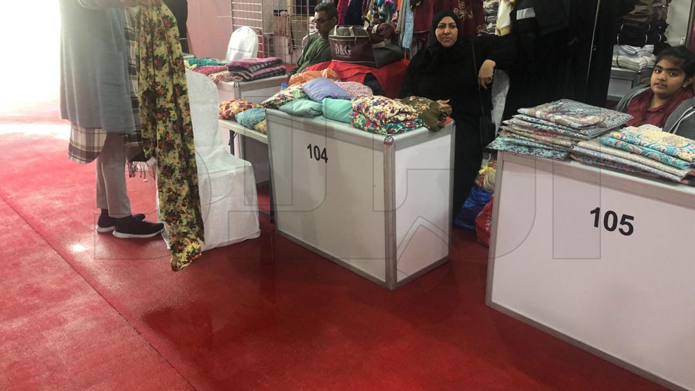 بالفيديو: عطورات طاولات الأسر المنتجة بمعرض الخريف "إختربت"
