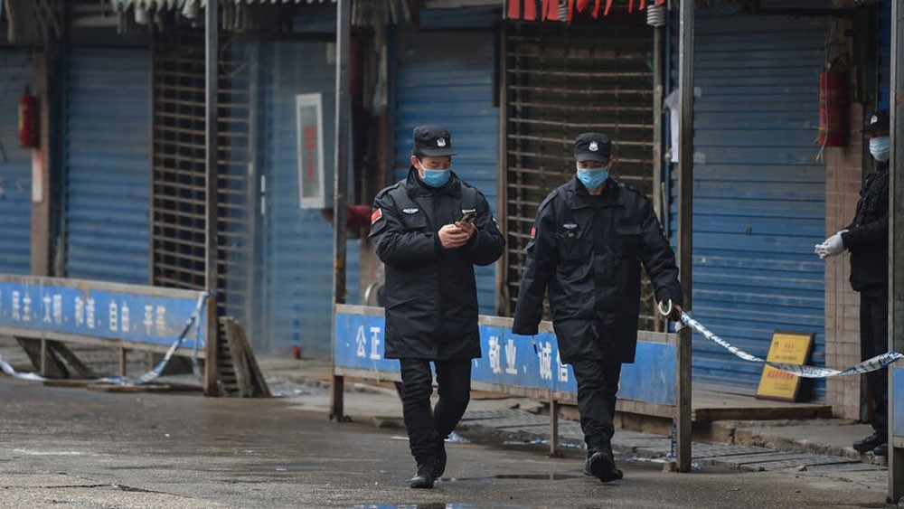 الفيروس المميت يرعب الصين.. غلق 8 مدن بعد وفاة 25 شخصا