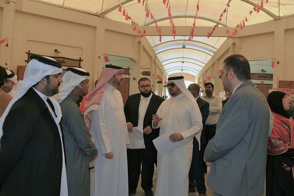 بلدية "الجنوبية" و"الأشغال" يتفقدان احتياجات السوق الشعبي بمدينة عيسى