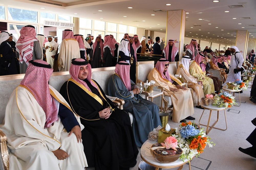 سمو الشيخ عبدالله بن حمد يحضر الحفل الختامي لمهرجان الملك عبدالعزيز للإبل