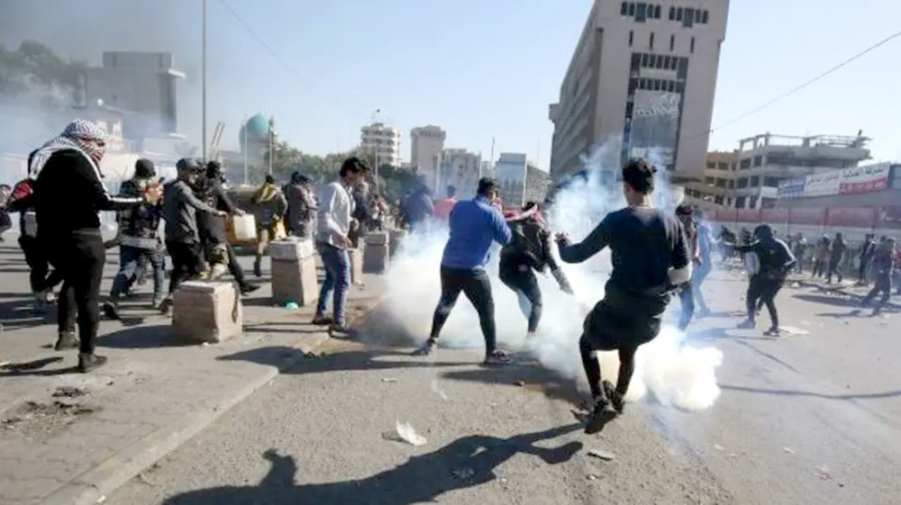 محتجو النجف يهددون بالتصعيد ويدعون لاختيار رئيس غير جدلي