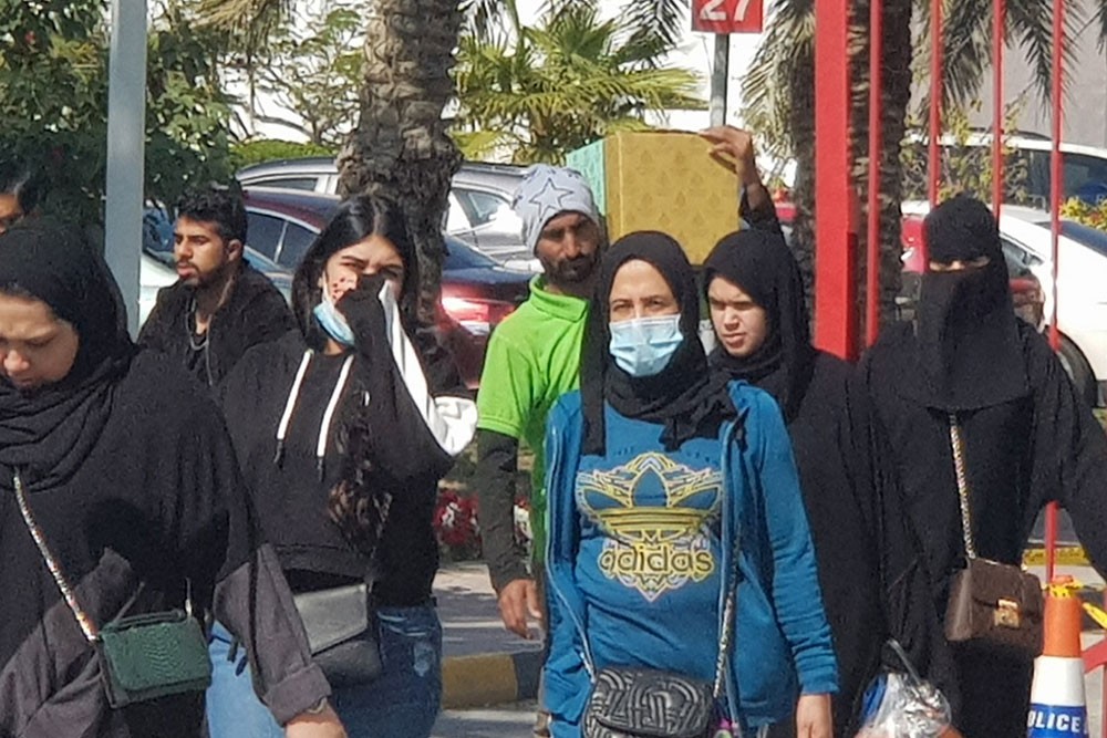 الأوضاع في معرض الخريف "تمام".. والأمور طيبة مع "الكمام"