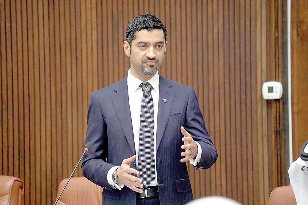 احتساب 700 دينار فاتورة كهرباء.. والشيخ نواف للموظفين: "إذا له شيء رجعوه بأثر رجعي"