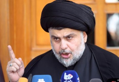 الصدر: شعب العراق اختار علاوي.. والمحتجون: هل من دليل؟