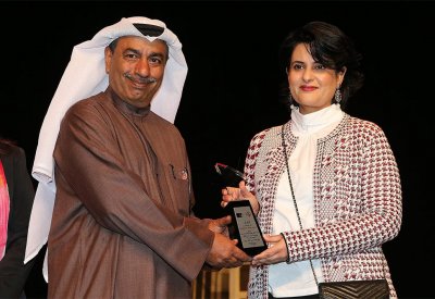مهرجان أوال المسرحي يكرم العكبري