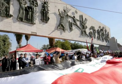 "مليونية طارئة" إلى بغداد.. وهجوم فجراً للقبعات الزرقاء