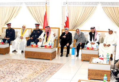 محافظ وأهالي المحرق: قوة الدفاع هي الدرع الحصين ومصنع الرجال وهي عز الوطن وكرامته
