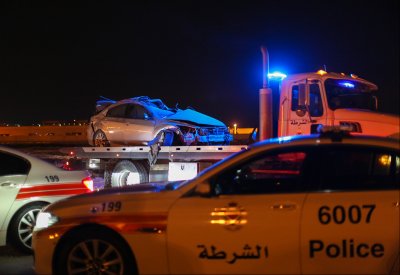 بالصور: وفاة شاب و إصابة آخر بحادث مروري بليغ قرب "جو"