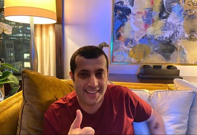 بالصورة: تركي آل الشيخ في "لوك" جديد.. ويغرد: وحشتوني