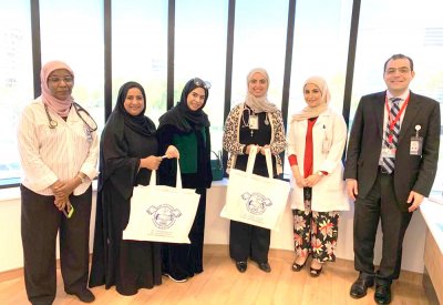 الخيرية الملكية تسلم مضخات الأنسولين إلى مستشفى الملك حمد ومستشفى السلمانية