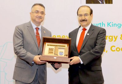 ميرزا يفتتح المؤتمر الدولي الرابع للطاقة المتجددة والتغير المناخي