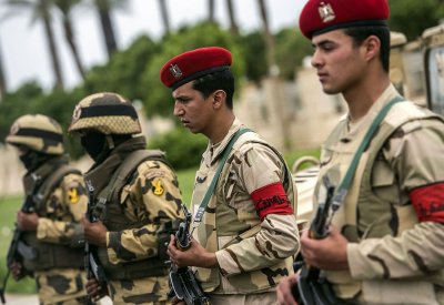  الجيش المصري يتصدى لهجوم إرهابي ويقتل 10 مسلحين 