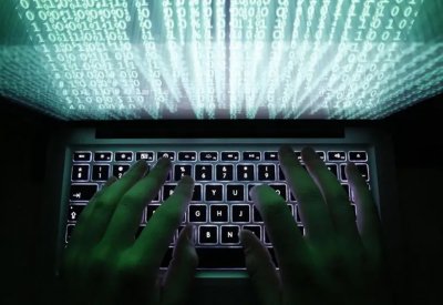 واشنطن تتهم 4 عسكريين صينيين بأكبر اختراق لبيانات الأميركيين