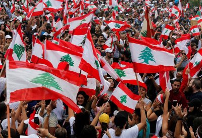 لبنان.. إصابة عشرات المحتجين في "مواجهات البرلمان"